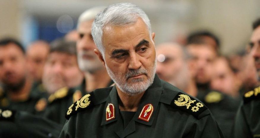 İranda Süleymaninin heykəli yandırılıb