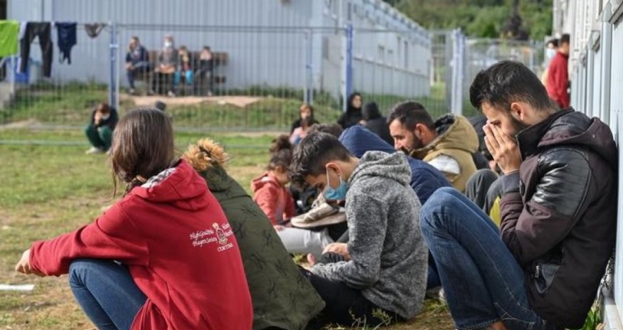 Поток просителей убежища в ЕС падает