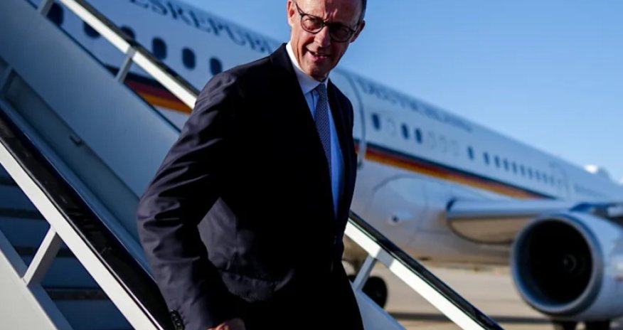 Almaniya Kansleri Hindistana səfər edib