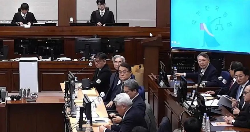 Cənubi Koreyada keçmiş prezident Yun Sok-yul üçün edam cəzası istənilib