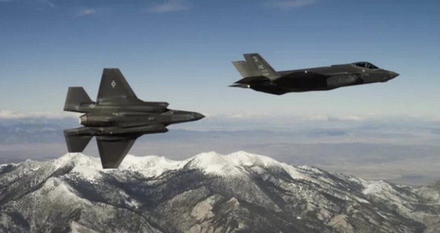 Danimarka və Fransa Qrenlandiya üzərində təlim uçuşları həyata keçirib