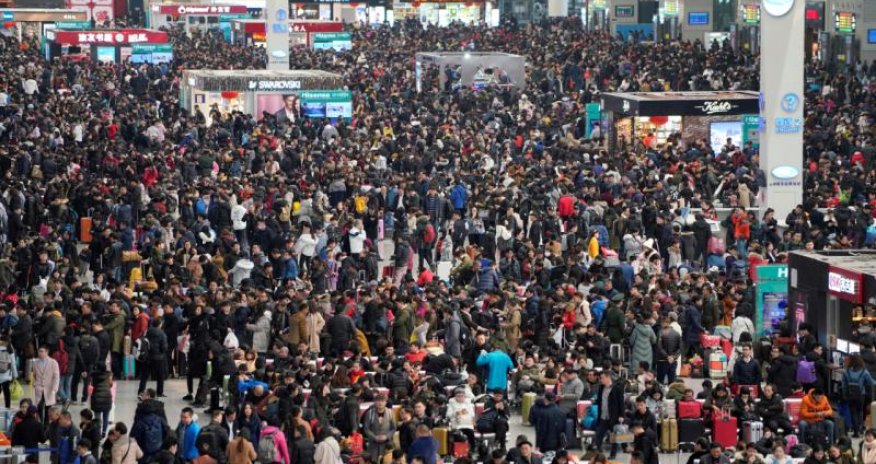 Çində əhali dördünücü ildir ki, azalmağa davam edir