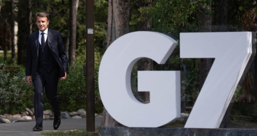 Трамп отклонил приглашение Макрона