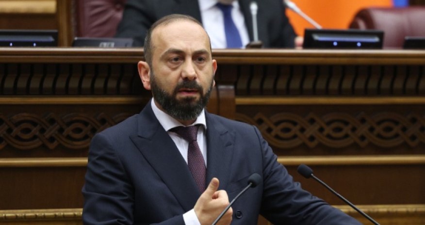 Мирзоян: Армения ведет диалог с Азербайджаном и Турцией по отдельности