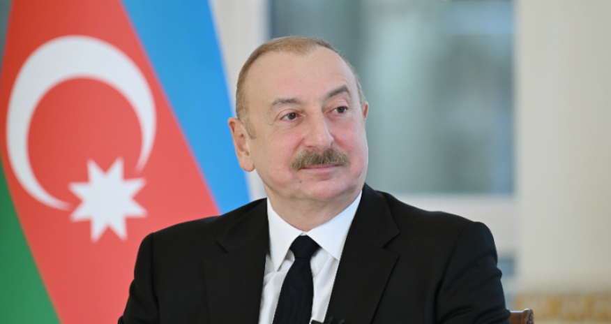 Ильхам Алиев поздравил &laquo;Карабах&raquo;