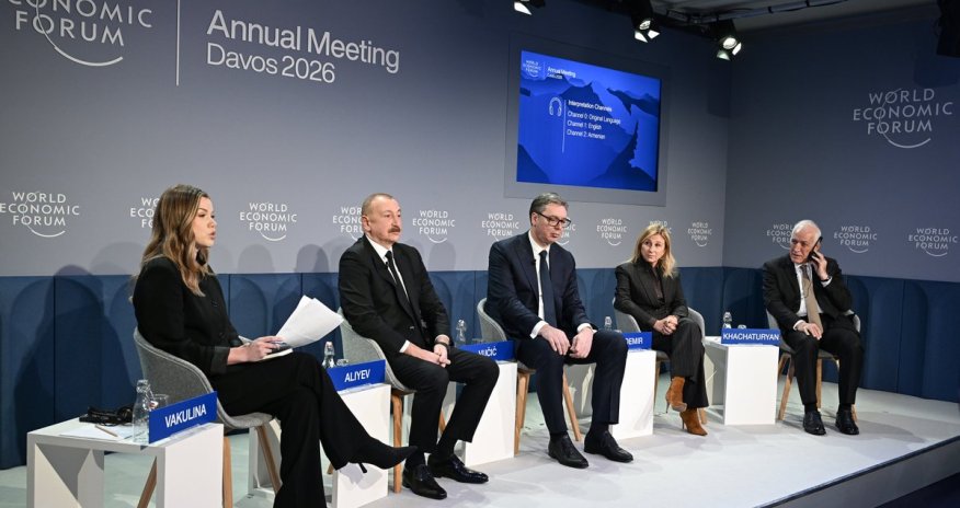 Aliyev discusses oil strategy and gas supplies with Vitol CEO