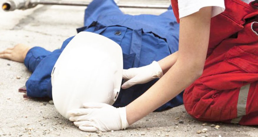 65 yaşlı fəhlənin başına yük düşüb