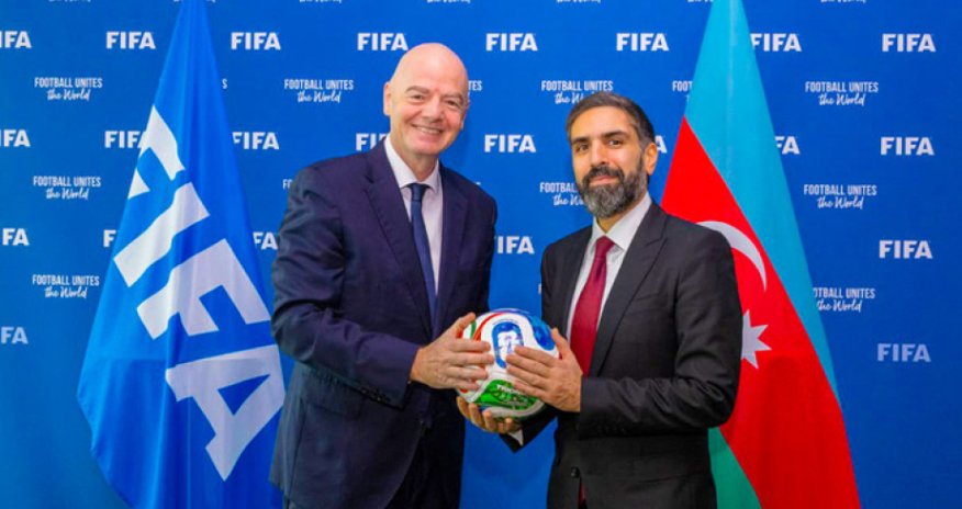 Rövşən Nəcəf FIFA prezidenti ilə görüşüb