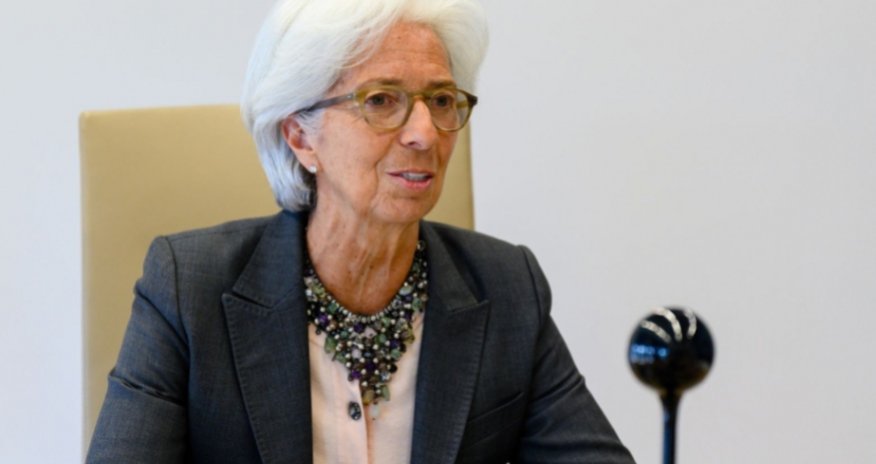 Laqard: Dünya iqtisadiyyatı yeni risklərlə üz-üzədir