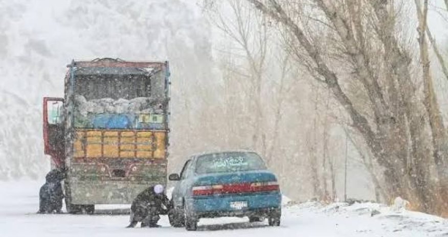 В Афганистане снегопады и проливные дожди за три дня унесли жизни свыше 60 человек