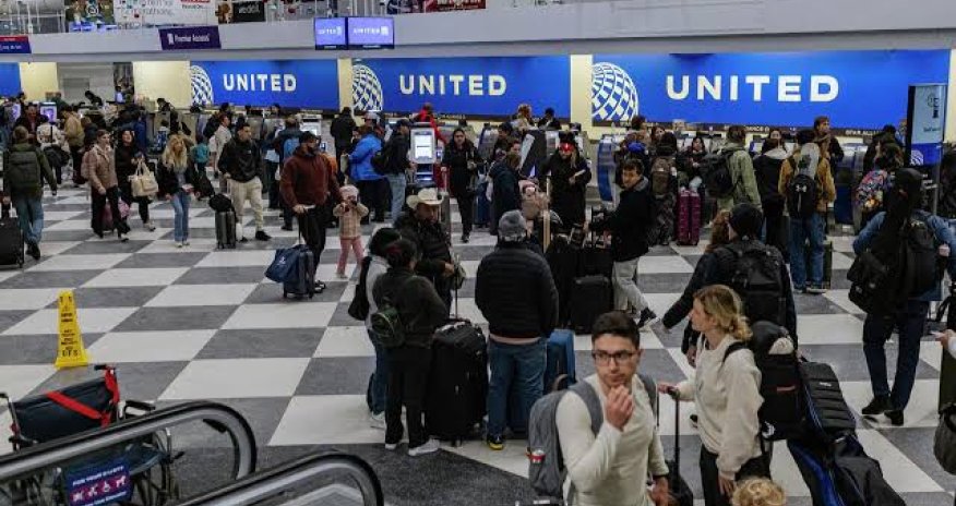 В США отменены около 12 тыс. авиарейсов из-за сильного шторма