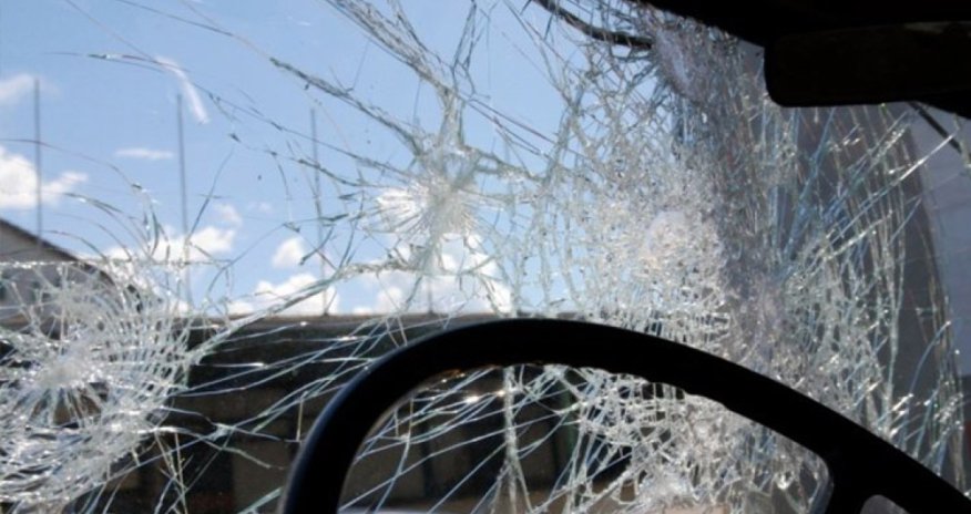 Samuxda mikroavtobus aşıb, ölən və xəsarət alanlar var