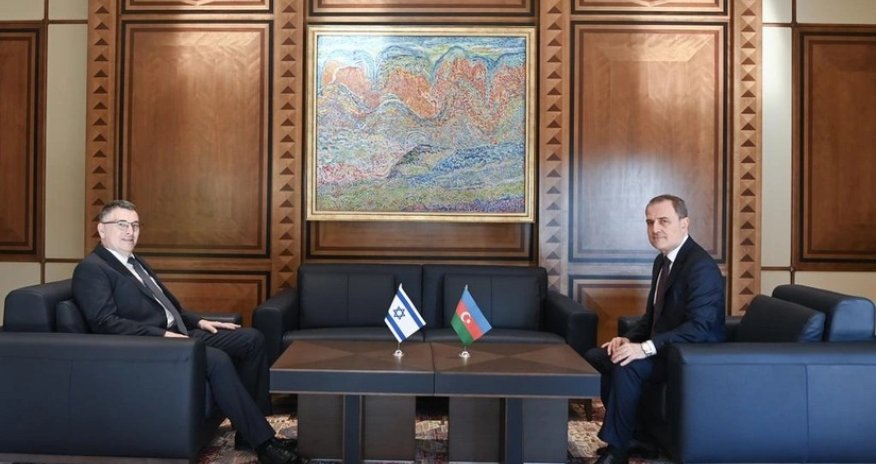 Bayramovun israilli həmkarı ilə görüşü başlayıb