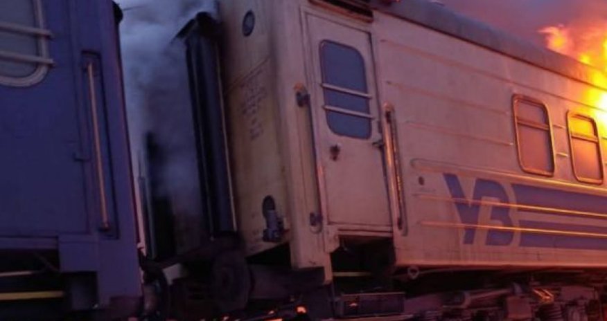 Rusiya Xarkovda sərnişin qatarını bombaladı