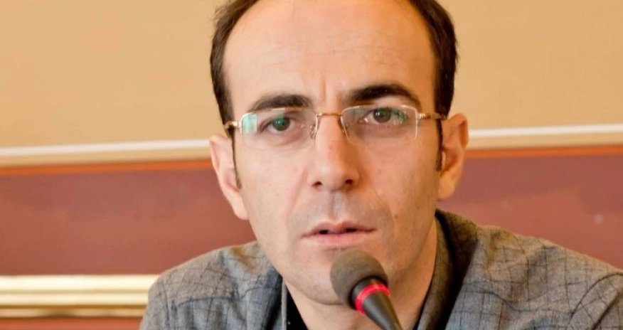 Həbsdə olan jurnalist anasının dəfnində iştirak edəcək