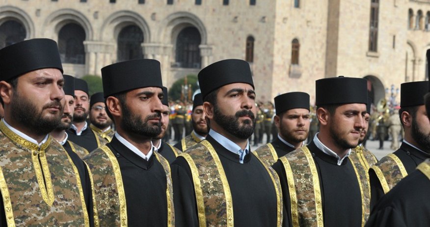 Ermənistan ordusunda ruhani təmsilçiliyi ləğv olunub