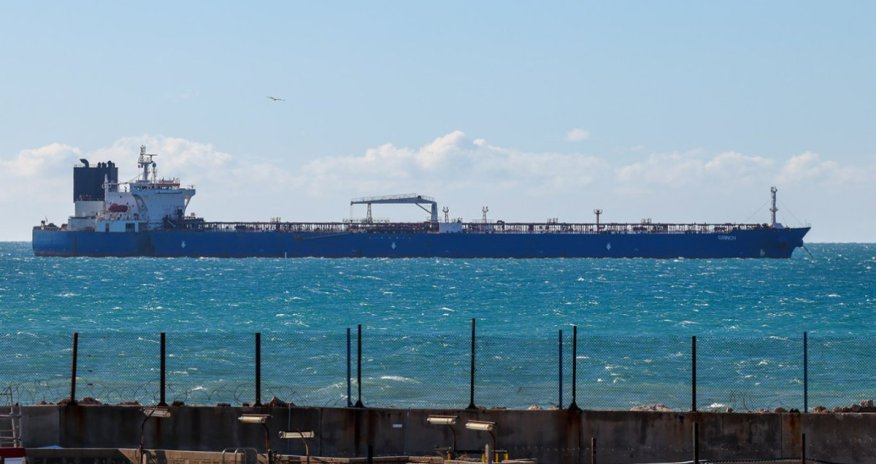 Франция отпустит задержанный танкер