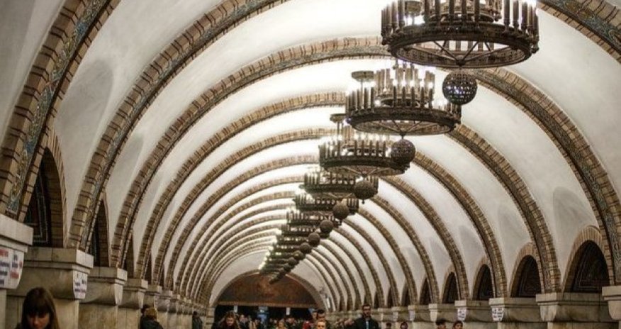 Kiyev metrosu fəaliyyətini dayandırdı