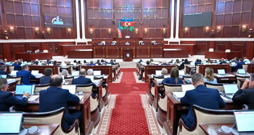 Milli Məclisdə Hesablayıcı və İntizam komissiyaları yeni tərkibdə formalaşıb