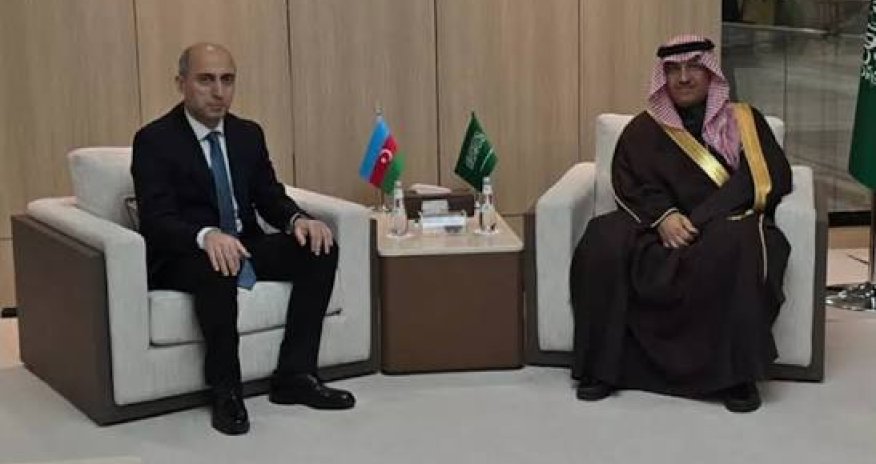 Emin Əmrullayev səudiyyəli həmkarı ilə görüşüb
