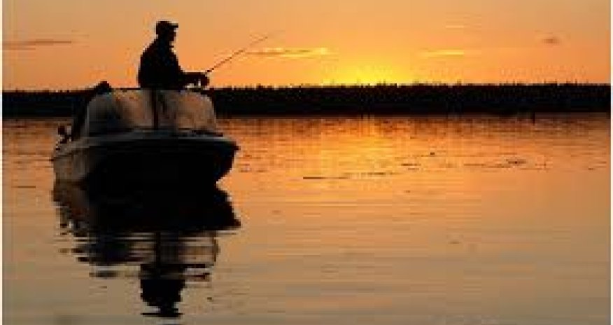 Four stranded fishermen rescued off Qaradag, Baku