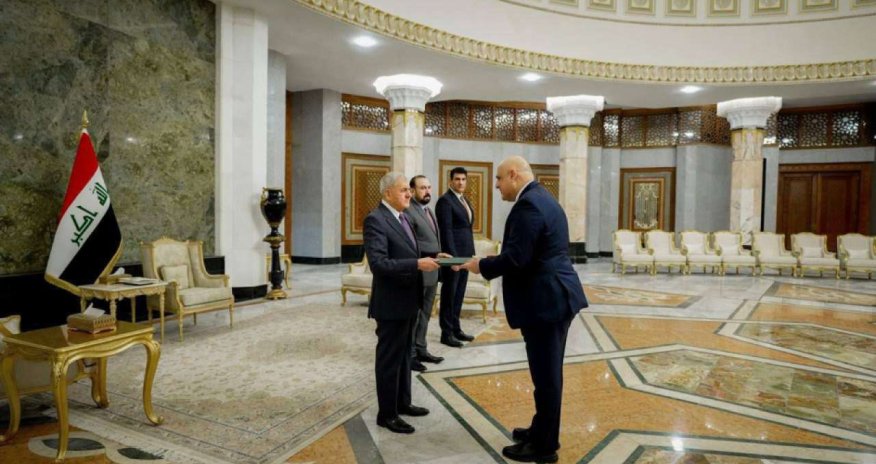 Azərbaycan səfiri etimadnaməsini İraq Prezidentinə təqdim edib