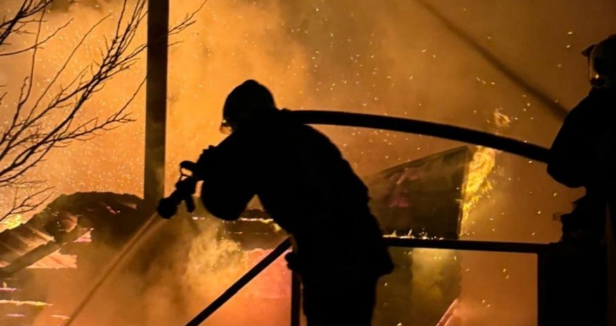 Zirədə söhbətgah yanıb