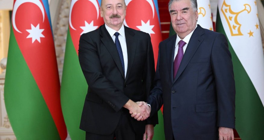 Emoməli Rəhmon Prezident İlham Əliyevi təbrik edib