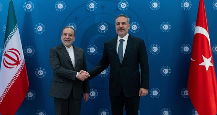 Türkiyə və İran XİN rəhbərləri arasında telefon danışığı olub