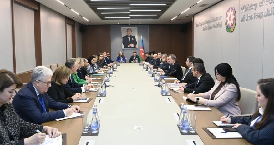 Bayramov ABŞ Ticarət Palatasının baş vitse-prezidentinin başçılıq etdiyi nümayəndə heyətini qəbul edib