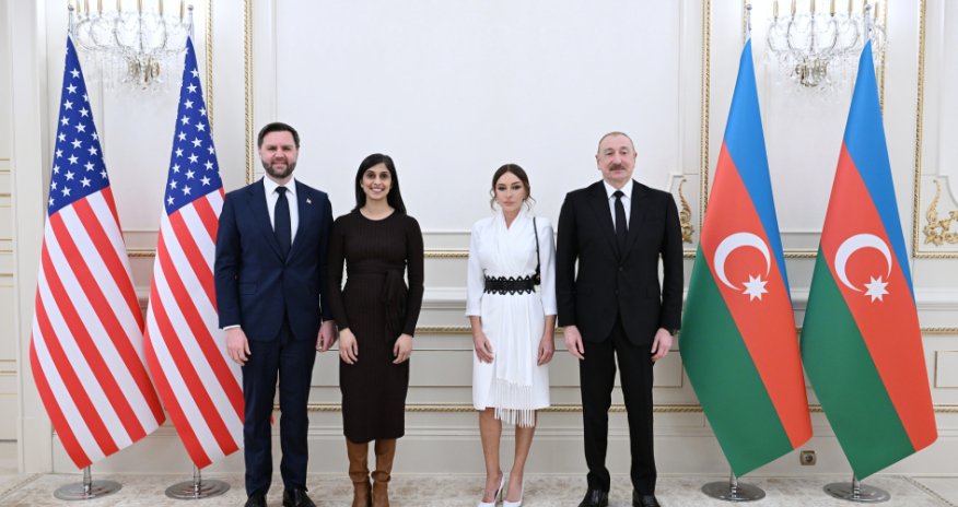 Prezident və xanımı Vens ailəsi ilə- Fotolar