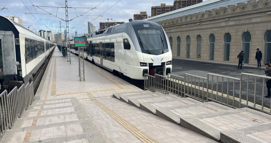 
Bakı-Ağstafa-Bakı istiqamətində əlavə qatar reysləri təyin edilib