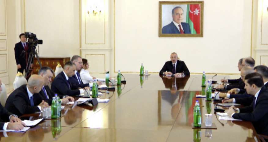 Prezident müşavirə keçirib - Yenilənib
