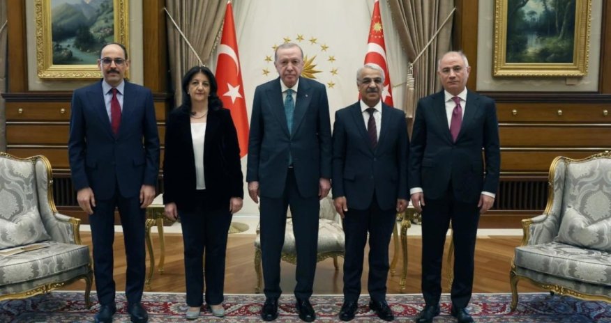 Эрдоган провел встречу с делегацией прокурдской партии DEM