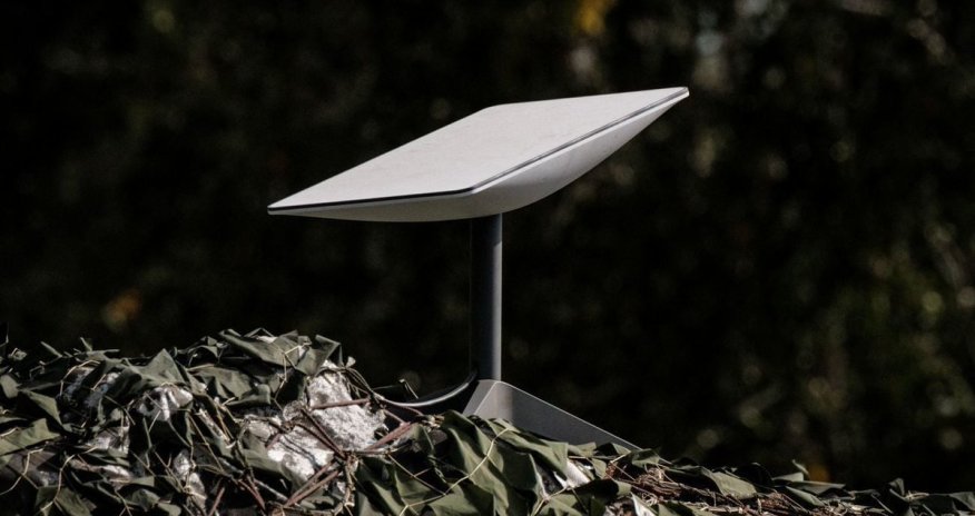 США тайно ввезли &laquo;Старлинки&raquo; для протестующих в Иране