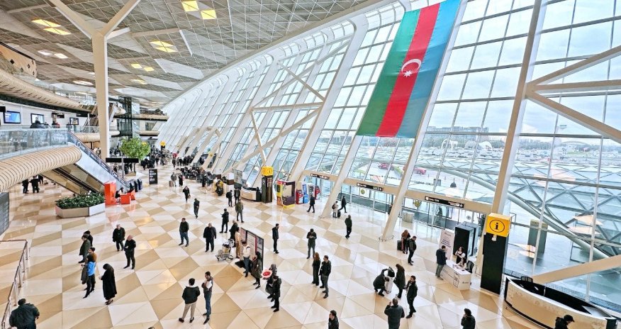 Bakı aeroportu sərnişinlərə alternativ marşrutlardan istifadə etməyi tövsiyə edib