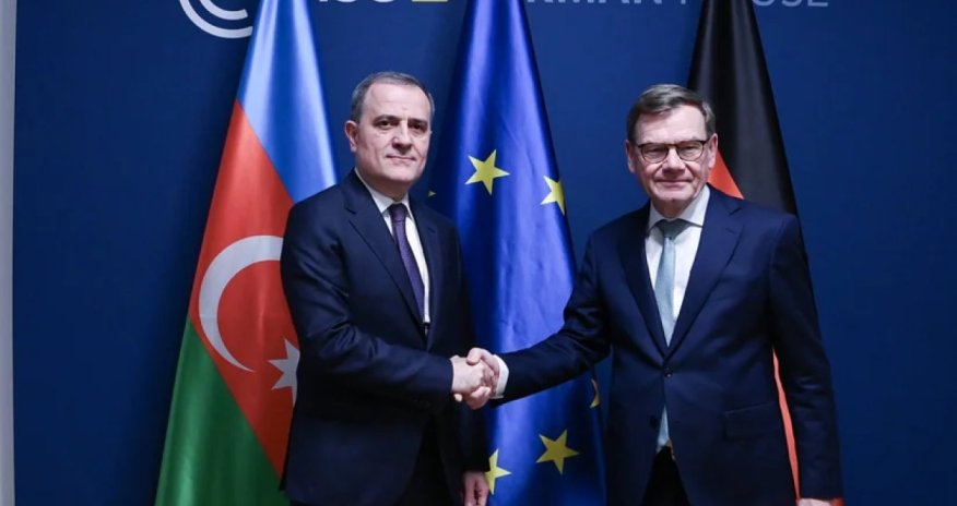 Джейхун Байрамов встретился с главой МИД Германии