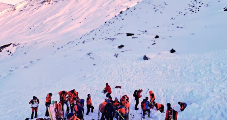 FHN qar uçqunu təhlükəsi ilə əlaqədar əhaliyə müraciət edib