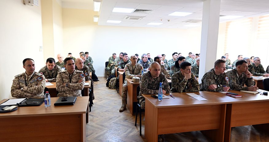 В Баку прибыли представители стран НАТО