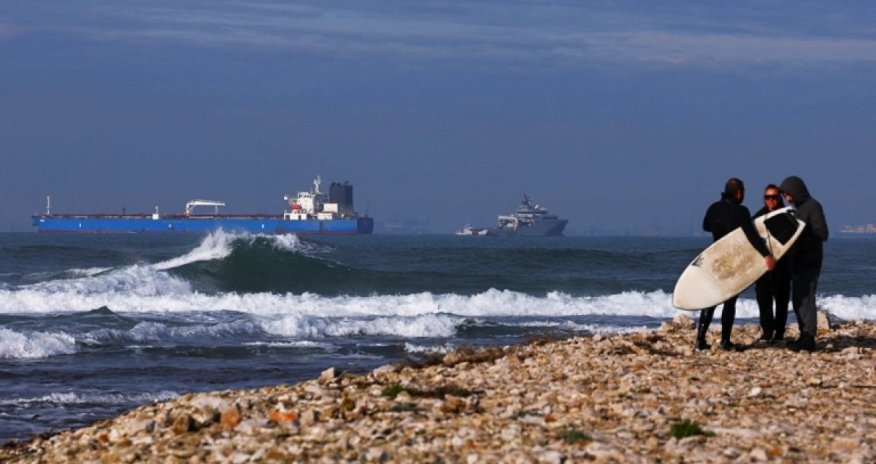 Франция отпустила российский танкер восвояси