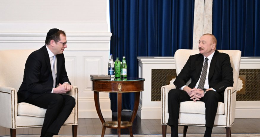 Prezident ABŞ-də səfərdədir