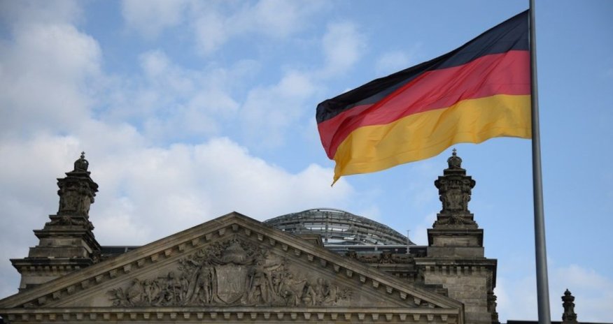 Немцев призывают покинуть Иран