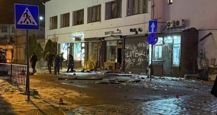 Взрывы во Львове. Власти заявили о теракте. Много жертв