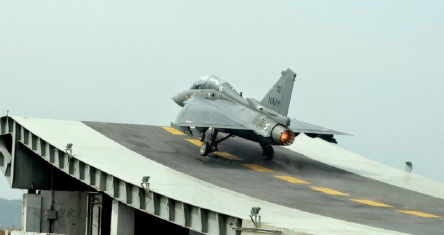 Разбился индийский истребитель