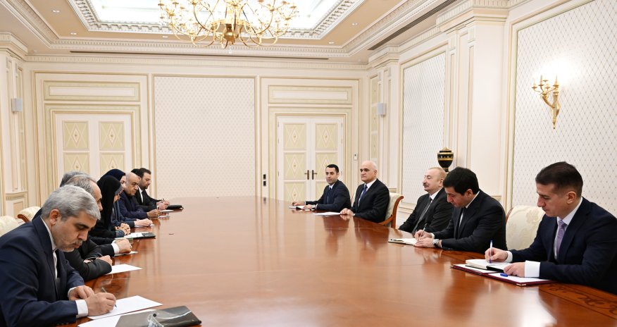 Aliyev receives Iran&rsquo;s roads minister in Baku