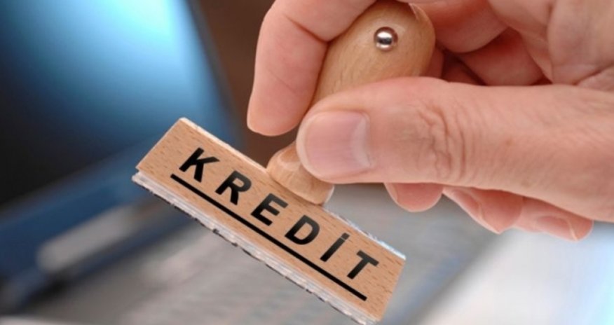 Ötən il bankların kredit porfeli nə qədər olub?