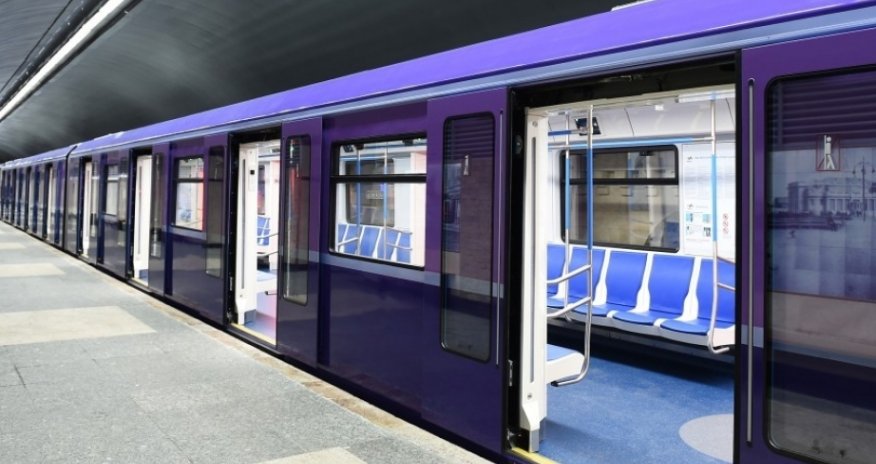 Qatarda yenə nasazlıq yaranıb - İntervallarda gecikmələr var