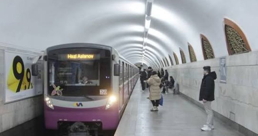 
Metroda qatarların hərəkət intervalı bərpa olunub