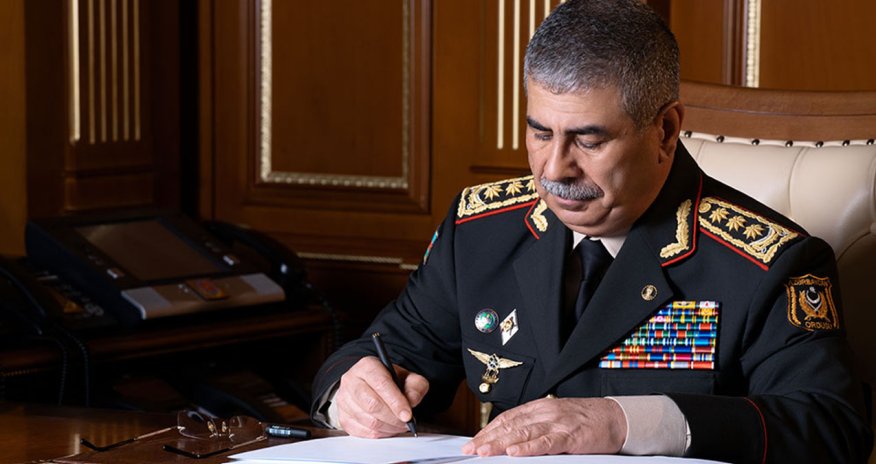 Закир Гасанов уволил главу управления Минобороны