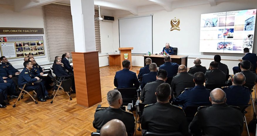 Azərbaycanla Rusiya arasında hərbi əməkdaşlığın cari vəziyyəti müzakirə edilib